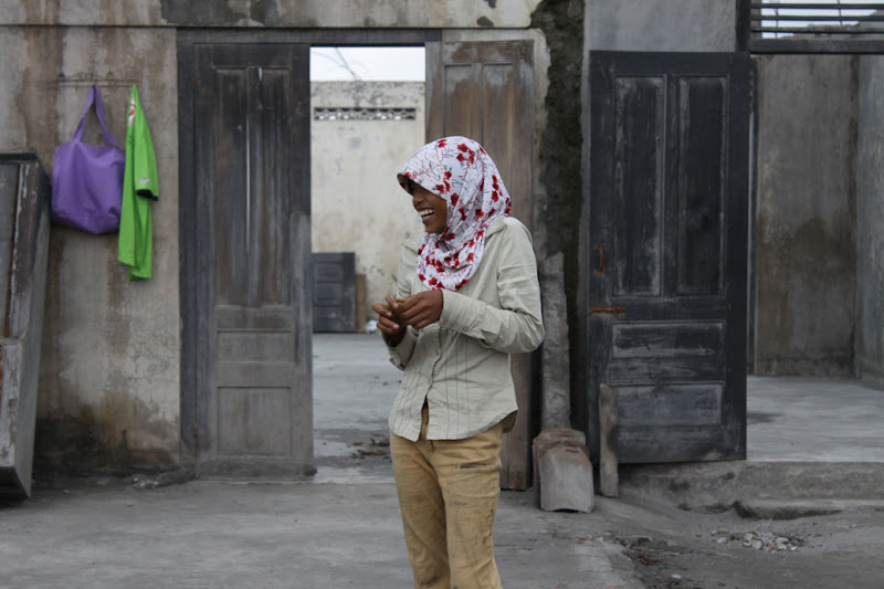 Beautiful girl_Srunen VIllage_Merapi Eruption_Jogjakarta_Indonesia_Aftermath