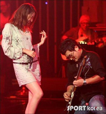 ความลับที่ทำให้ Lee Ji Ah ขายาว