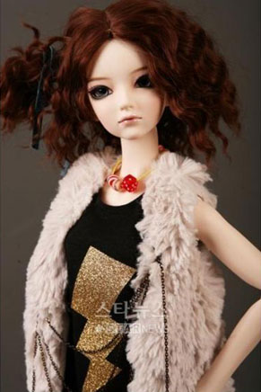 พบกับตุ๊กตา 2NE1 ในงาน Seoul Doll Fair