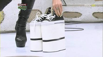 Seo In Young โชว์รองเท้าสูง 30 ซม. ของเธอ