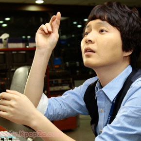 ชาวเน็ตสงสัยว่าทำไม Shin Jung Hwan ถึงติดหนี้การพนัน