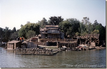 Fantasmic! Construction