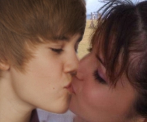 Does_Selena_Gomez_have_a_secret_crush_on_Justin_Bieber_2