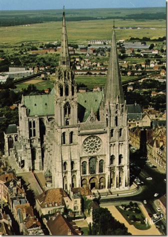 Catedral de Chartres, França, estilo gótico, século XII Catedral de Chartres, França, estilo gótico, século XII