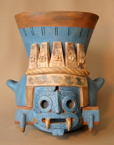 [Vaso de cerâmica que apresenta traços de Tlaloc, deus asteca da chuva e da agricultura.[4].jpg]