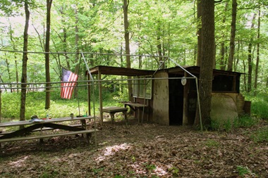 [HuntingCamp92.jpg]