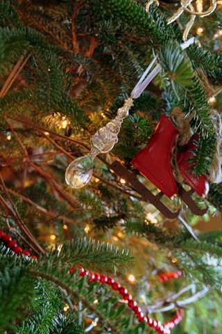 [ChristmasDecorating-8.jpg]