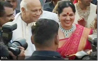 Shilpa-Shettys-parents-at-her-wedding-ceremony