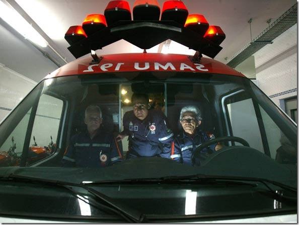 size_590_samu-medicos-ambulancia size_590_samu-medicos-ambulancia