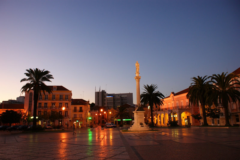 Praça do Bocage à noite