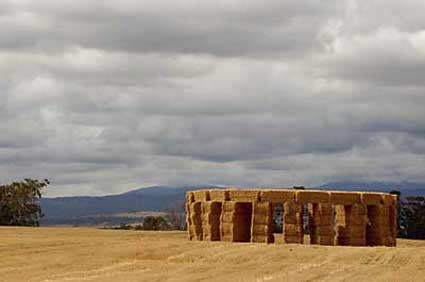 [stonehenge hay.png]