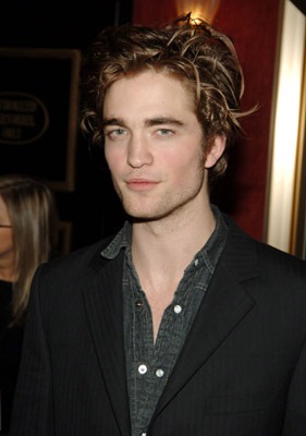 [robert-pattinson[2].jpg]