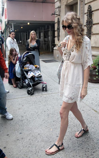 taylor-swift-051510-9.jpg