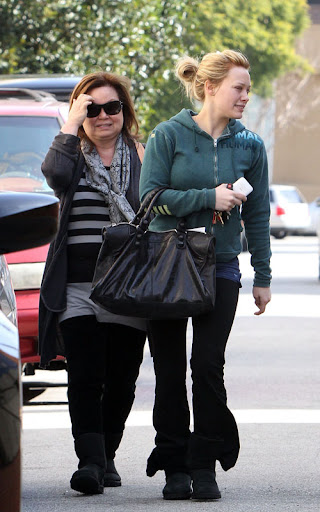 EXCLUSIVE TO INF. ALL-ROUNDER.February 11, 2010: Hilary Duff and mother Susan Duff keep it casual in matching black Uggs as they head out to lunch in the Studio City section of Los Angeles, California today.Credit: INFphoto.com  Ref: infusla-43/98