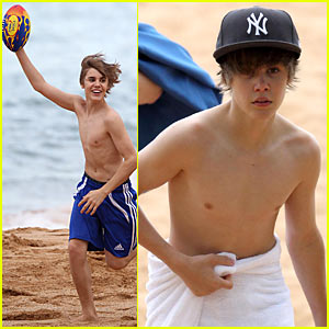 justin-bieber-no-shirt.jpg