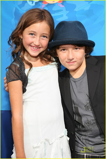 jonas-brothers-ponyo-premiere-16.jpg