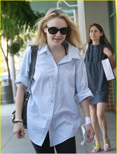 dakota-fanning-new-jane-pic-05.jpg
