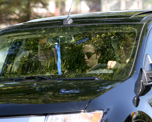 August 27, 2009: Robert Pattinson spotted arriving at the film set of 'The Twilight Saga: Eclipse' in Vancouver, Canada today. Credit: Miguel Aguilar/INFphoto.com  Ref.: infusla-140