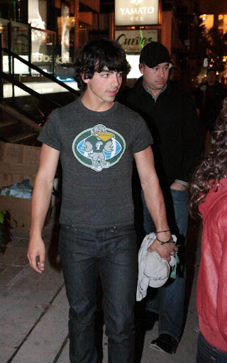 October 05, 2009: After attending a Michael Buble performance earlier in the evening, Joe Jonas and Demi Lavato are seen with Kevin Jonas and his fiance Danielle Deleasa dining at Yamato Steakhouse in Yorkville in Toronto, Canada. After leaving the restaurant the foursome also posed for pictures with fans on the street. Credit: O'Neill/White/INFphoto.com Ref: infcato-05/06