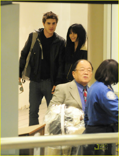 Actor Zac Efron is seen with his actress girlfriend Vanessa Hudgens showing the world how they feel about each other by holding hands after arriving back to LA from Vancouver. <P> Pictured: Zac Efron with girlfriend Vanessa Hudgens <B>Ref: SPL145289 111209 </B><BR/> Picture by: Hot Shots Worldwide<BR/> </P><P> <B>Splash News and Pictures</B><BR/> Los Angeles: 310-821-2666<BR/> New York: 212-619-2666<BR/> London: 870-934-2666<BR/> photodesk@splashnews.com<BR/> </P>