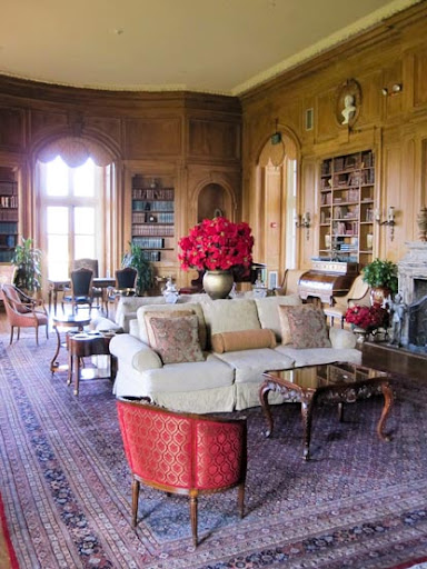 The wedding will take place at Oheka Castle in Long Island_ New York.  The 22_year_old singer and his bride_to_be_ who confirmed their engagement on July 1_ will exchange vows at the venue_ which has previously hosted nuptials of N Sync_s Joey Fatone._P_Pictured_ Oheka Castle in Long Island_ New York._B_Ref_ SPL146726  171209  __B__BR__Picture by_ PPNY _ GSNY _ Splash News_BR____P__P__B_Splash News and Pictures__B__BR__Los Angeles_	310_821_2666_BR__New York_	212_619_2666_BR__London_	870_934_2666_BR__photodesk_splashnews.com_BR____P_