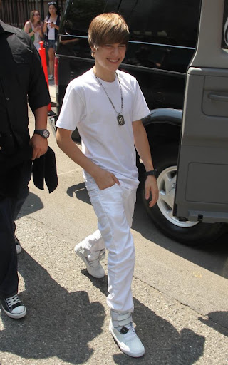 justin-bieber-rocks-today-show (9).JPG