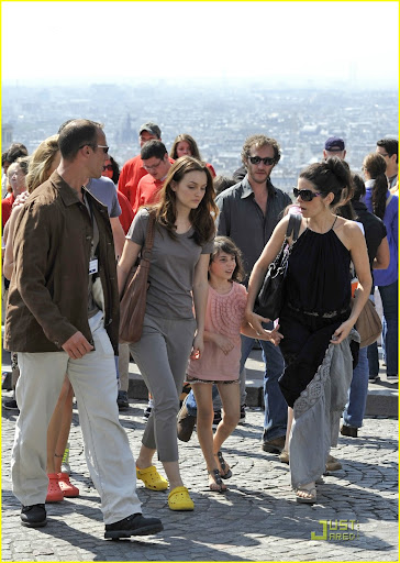 ©BAUER-GRIFFIN.COM
***NO CANADA RIGHTS***
Selena Gomez, Leighton Meester and Katie Cassidy shoot scenes for 'Monte Carlo' at the Basilica of the Sacred Heart of Jesus of Paris (Sacre-CÏur Basilica)
NON-EXCLUSIVE June 23, 2010
Job: 70204EP Paris, France
www.bauergriffin.com
www.bauergriffinonline.com