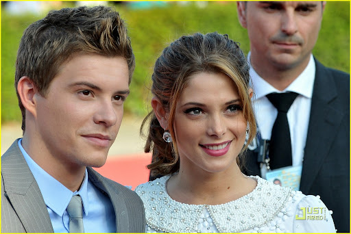Xavier Samuel and Ashley Greene attends the premiere of 'The Twilight Saga: Eclipse' at Kinepolis Cinema on June 29, 2010 in Atwerpen, Belgium at Metropolis on June 29, 2010 in Antwerpen, Belgium.
"The Twilight Saga: Eclipse" - Antwerp Premiere
Metropolis
Antwerpen, Belgium
June 29, 2010
Photo by Didier Messens/WireImage.com
To license this image (60925012), contact WireImage.com
