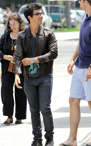 full_joe_jonas_017_wenn5511447.jpg