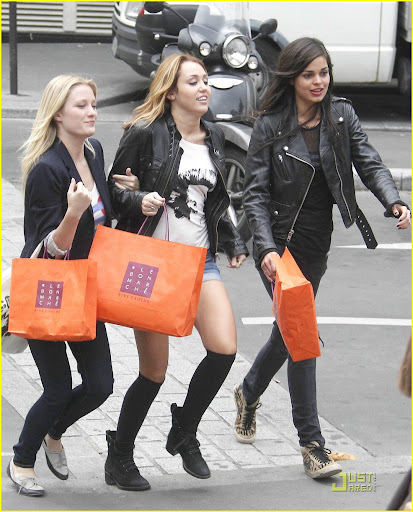 #5679708 Singer actress Miley Cyrus was all smiles as she and a few girlfriends left the Le Bon Marché in Paris, France on September 6, 2010. 

Restriction applies: USA ONLY

 Fame Pictures, Inc - Santa Monica, CA, USA - +1 (310) 395-0500
