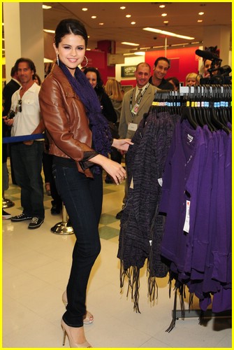 -PICTURED: Selena Gomez -PHOTO -PICTURED: Selena Gomez -PHOTO