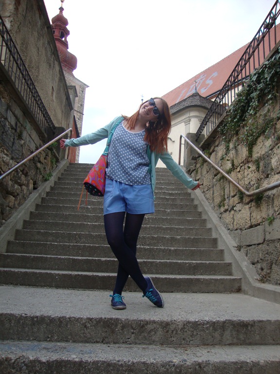 [DIY bag; vintage top and pants; H&M tights and cardigan; Graceland shoes (4)[3].jpg]