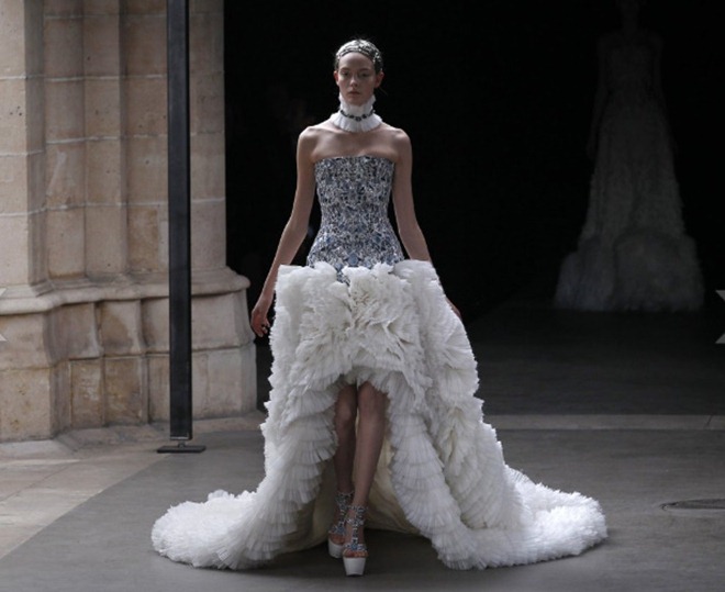McQueen FallWinter 2011 Sarah Burton Turns Out Royal Wedding-Worthy Collection (PHOTOS) - Mozilla Firefox 4182011 121616 PM.bmp McQueen FallWinter 2011 Sarah Burton Turns Out Royal Wedding-Worthy Collection (PHOTOS) - Mozilla Firefox 4182011 121616 PM.bmp