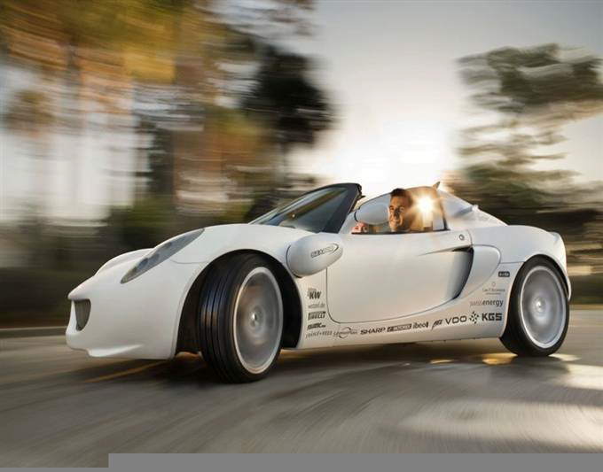 The Scuba Car: Rinspeed sQuba is an amphibious convertible that can completely submerge itself underwater