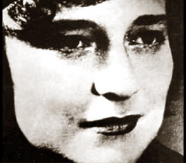 SYLVIA REXACH: TENDIDA EN EL ESPACIO