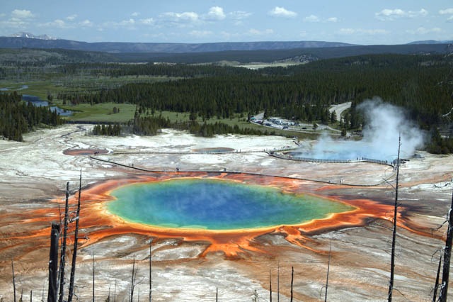 [Grand Prismatic Pool 2[3].jpg]