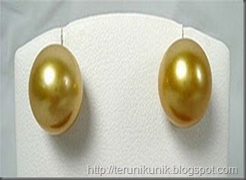 gold-pearl-earrings-01