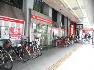 [calçada asakusa- estacionamento de bicicleta em frente ao banco[5].jpg]