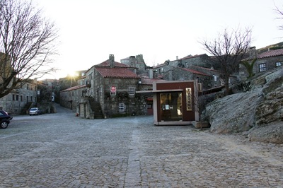 [sortelha - entrada da vila[4].jpg]