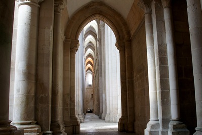 [Mosteiro de Alcobaça - Nave lateral 2[4].jpg]