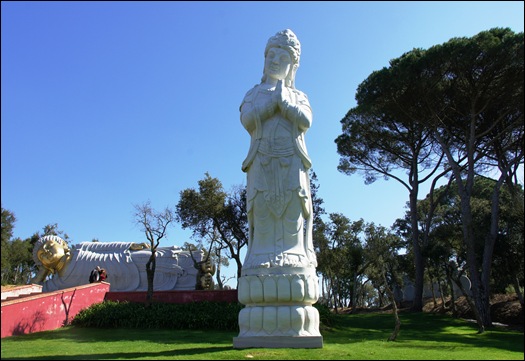 Buddha Eden - buddha de 10 metros 3 Buddha Eden - buddha de 10 metros 3