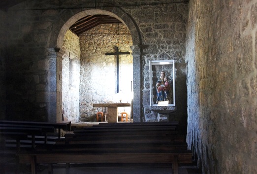 Monsanto - capela de santa maria do castelo - interior
