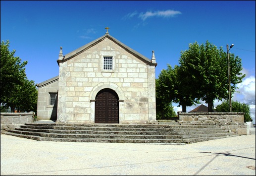 Glória Ishizaka - Vila do Touro - igreja matriz
