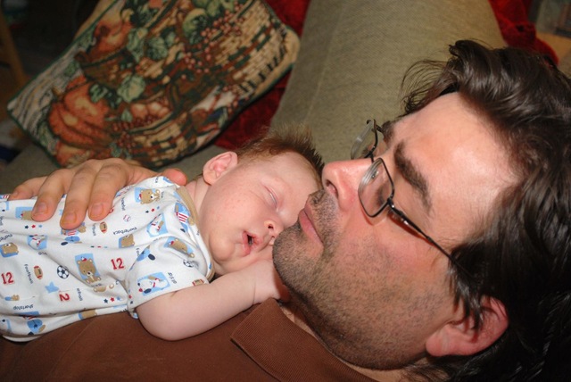 [10-11 Daddy and Kyle[3].jpg]