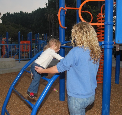[11-07 Keelie at Park A[4].jpg]