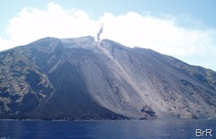 Stromboli_die_schwarze_Wolke Stromboli_die_schwarze_Wolke