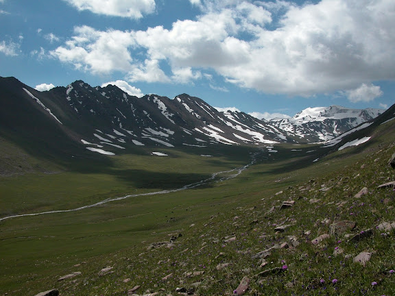 Alabel Pass, 3300 m (Kyrgyzistan), 28 juin 2006. Photo : B. Lalanne-Cassou