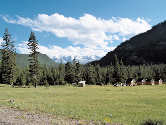 Col de Tchike Taman (alt. 1200 m). 8 juillet 2010. Photo : J. Marquet