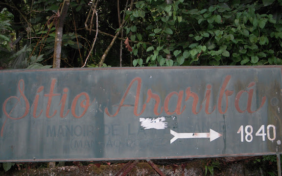 Sitio Arariba : ancienne pancarte. 24 février 2011. Photo : D. Gayman