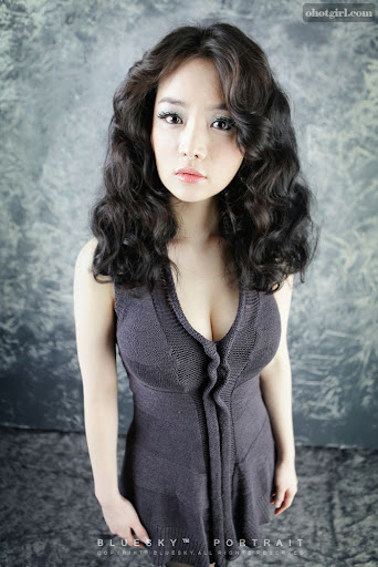 Im Ji Hye - Mini Dress